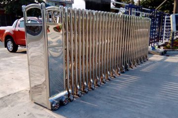 giá cổng xếp inox Việt nam giá cổng xếp inox Việt nam