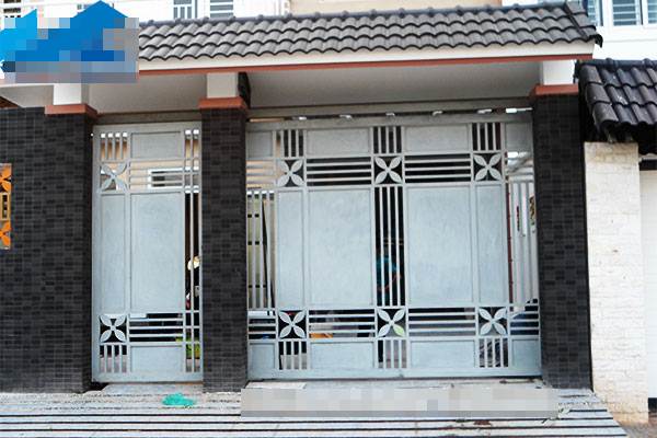 Thiết kế cổng sắt nhà phố đẹp đơn giản