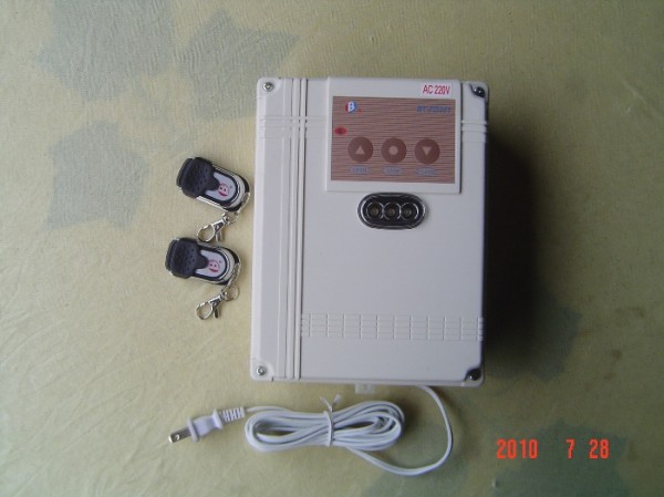 Bộ điều khiển cửa cuốn úc