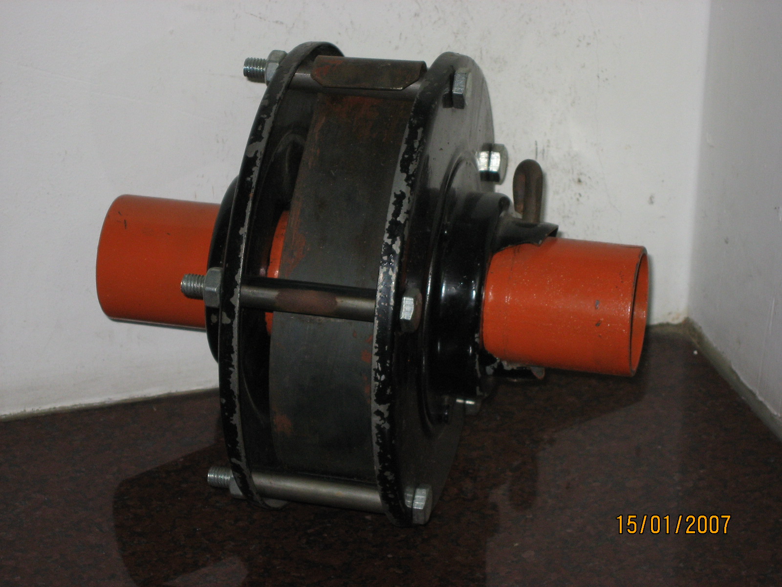 Cửa Cuốn Quận Tân Phú - Thi Công Lắp Đặt, Sửa Chữa 4 lò xo cửa cuốn