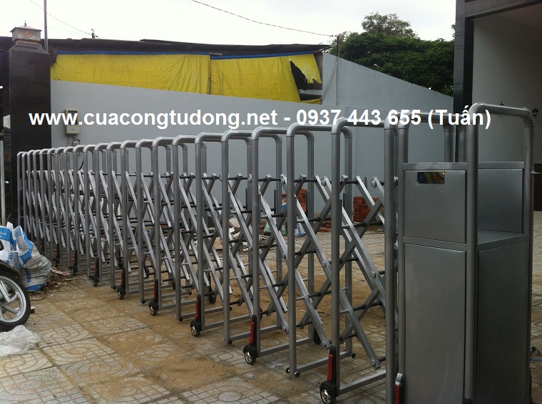 Cổng xếp inox Đài Loan giá rẻ 7 Cổng xếp inox CV-07