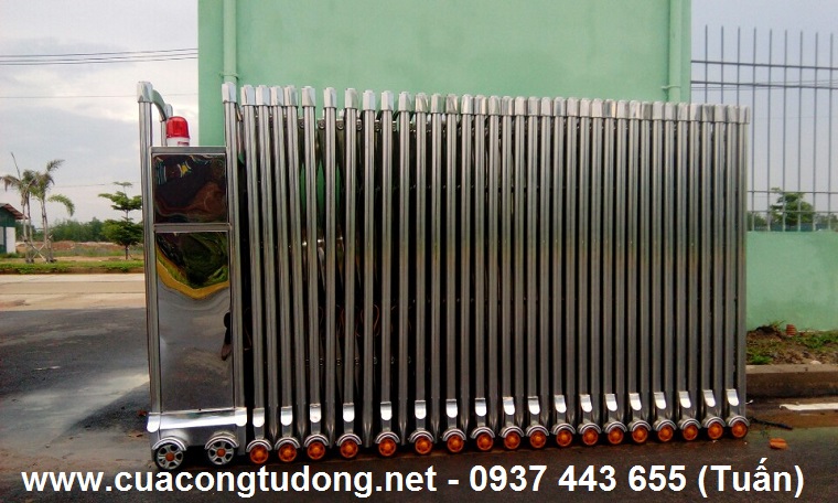 Cổng xếp inox CV-10