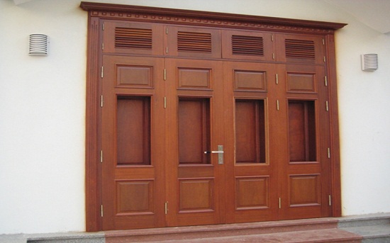 sơn cửa gỗ