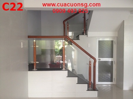 Công trình lắp đặt cầu thang kính nhà ống quận 12