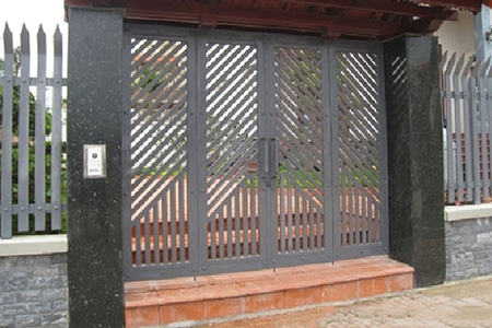 Cổng Sắt 4 Cánh Sơn Tĩnh Điện Đẹp 7 cửa sắt 4 cánh sơn tĩnh điện đẹp