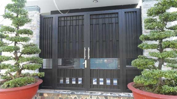 299+ Mẫu Cổng Sắt Đẹp 2024 85 cửa sắt hộp 4 cánh đẹp