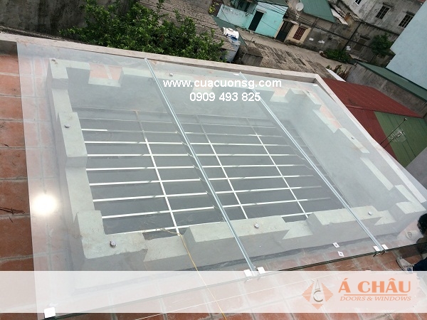 Làm mái che bằng kính cường lực giá rẻ tphcm