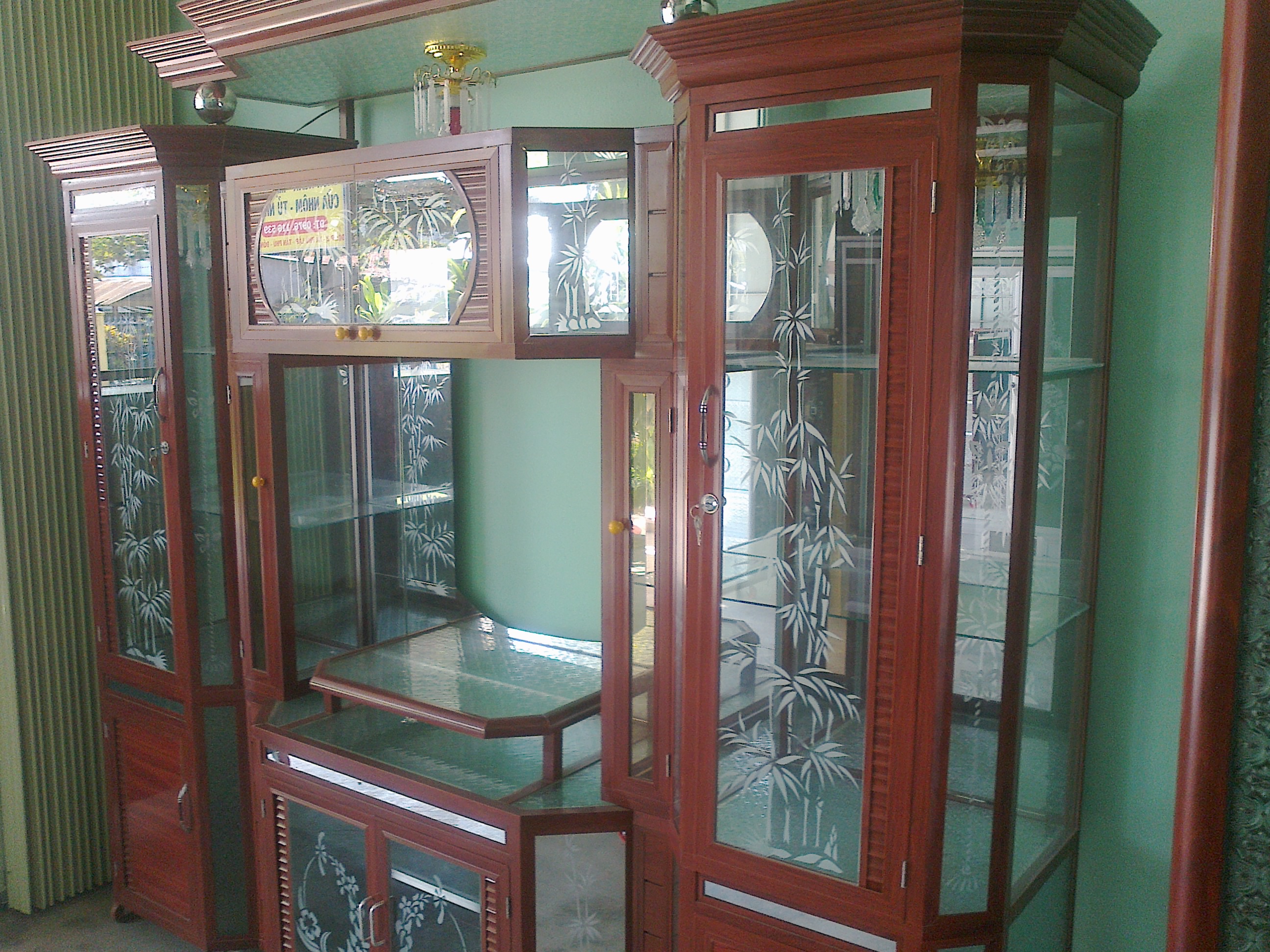 tu-nhom-kinh-phong-khach2