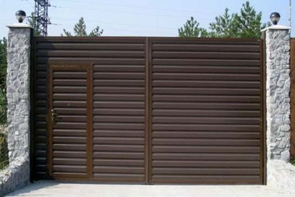 299+ Mẫu Cổng Sắt Đẹp 2024 31 cửa sắt đẹp 2 cánh