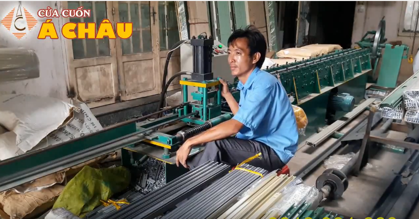 Quy trình cửa cuốn kéo tay giá rẻ