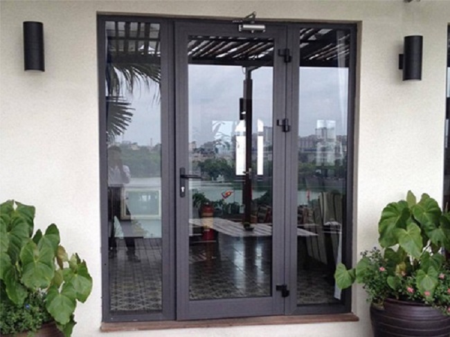 Những Mẫu Cửa Nhôm Xingfa Màu Xám Ghi Được Ưa Chuộng Nhất 2 cửa nhôm Xingfa màu xám ghi