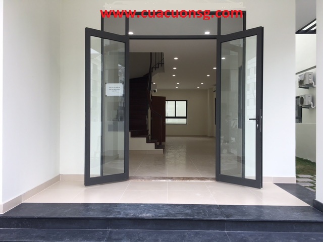 Cửa đi nhôm kính Xingfa 2 cánh mờ quay mau đen