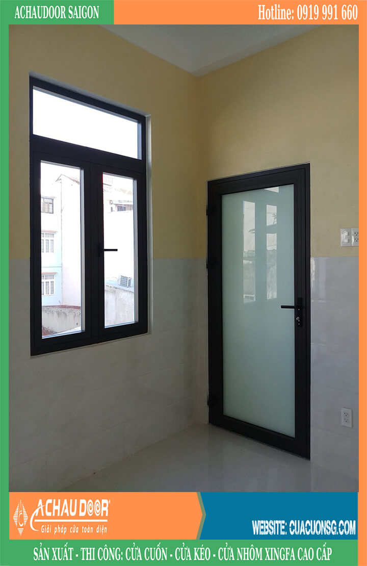 cửa đi mở quay 1 cánh nhôm xingfa