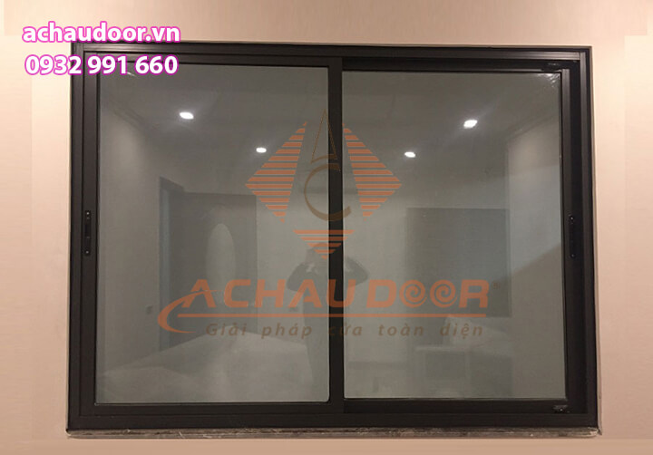 cửa sổ mở lùa nhôm kính
