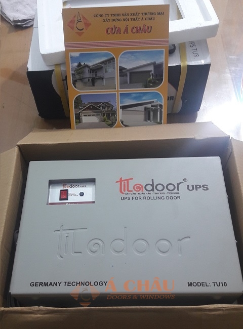 Bình lưu điện Titadoor TU10