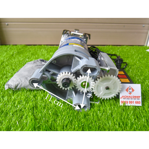 Đáy Motor cửa cuốn AchauDoor 400kg thực tế