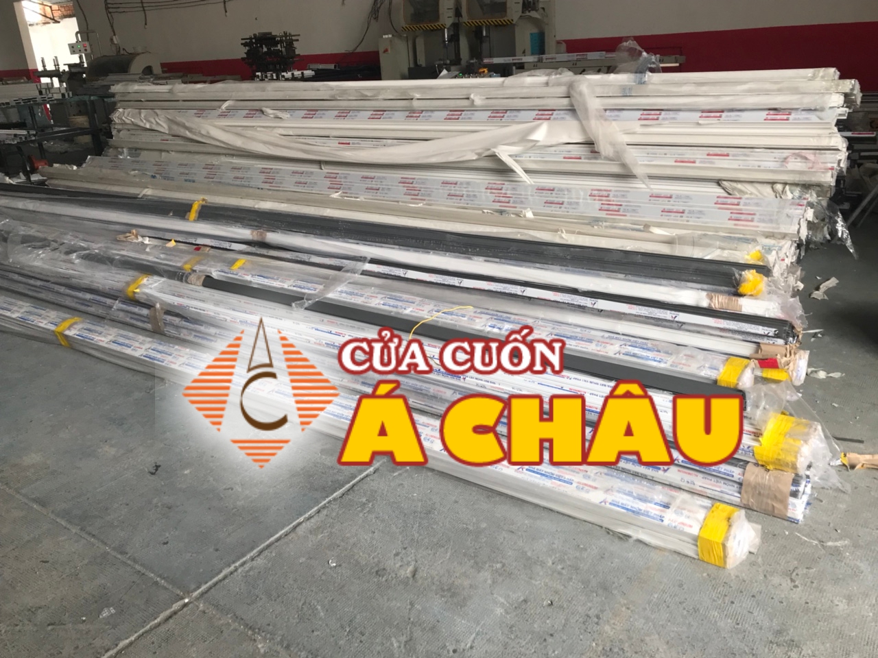 so sánh giá cửa sắt và cửa nhôm