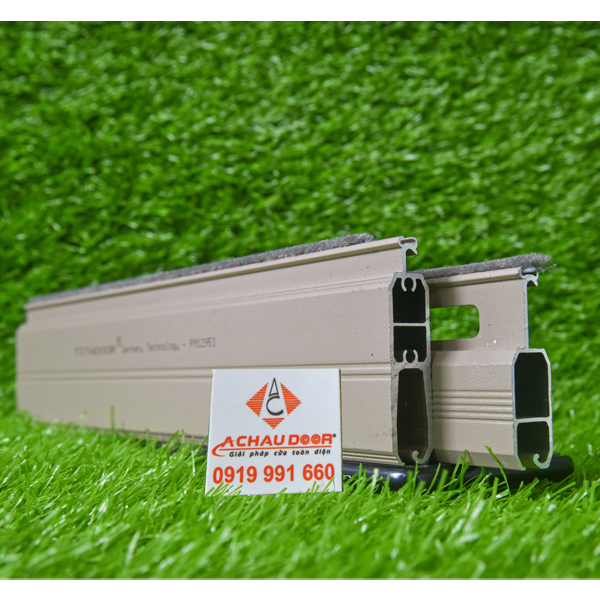 Cửa Cuốn Đức Khe Thoáng Titadoor PM1295i 2 cửa cuốn đức titadoor pm1295i giá tốt nhất