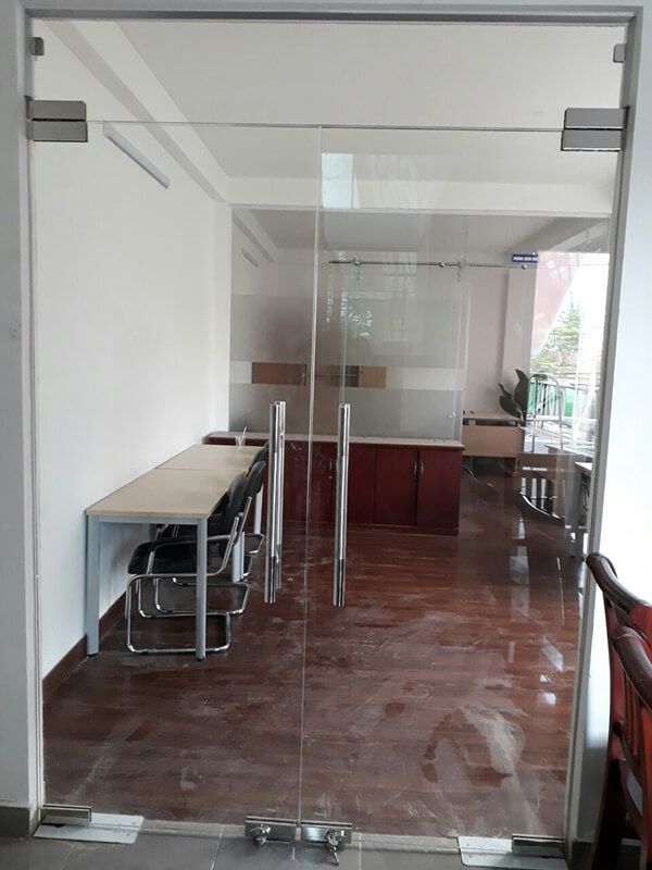 mẫu cửa cho lớp học