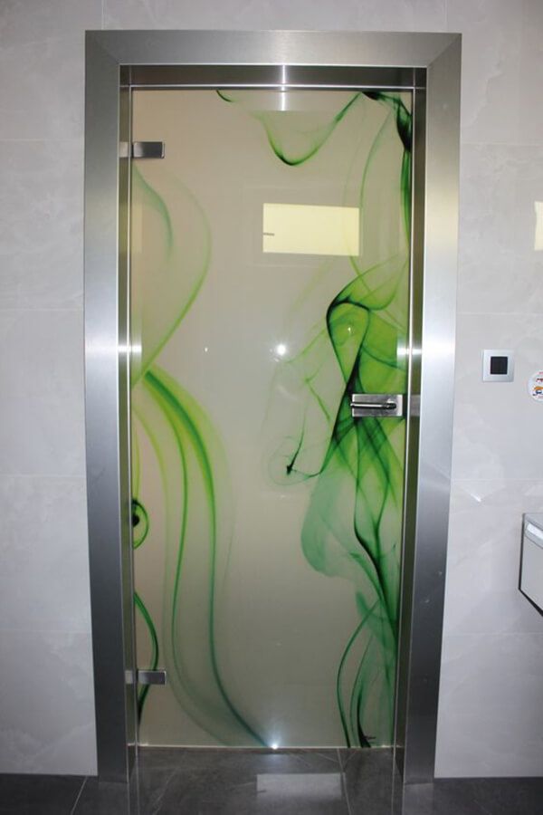 Cửa thủy lực phối màu xanh lá cây