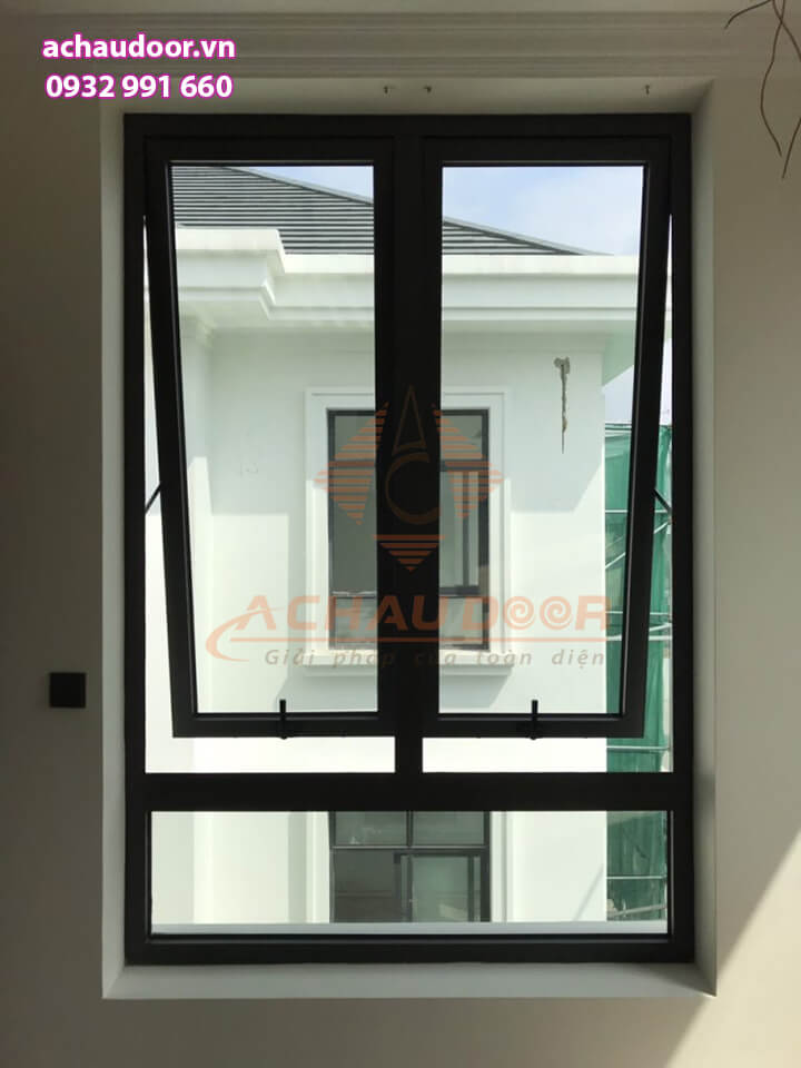 15+ Mẫu cửa nhôm Xingfa màu trắng đẹp sang trọng 9 Thiết kế cửa mở hất 2 cánh