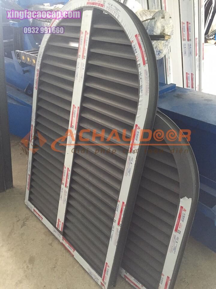 10 mẫu cửa nhôm Xingfa uốn vòm đẹp và sang trọng 3 mẫu cửa sổ 2 cánh nhôm xingfa