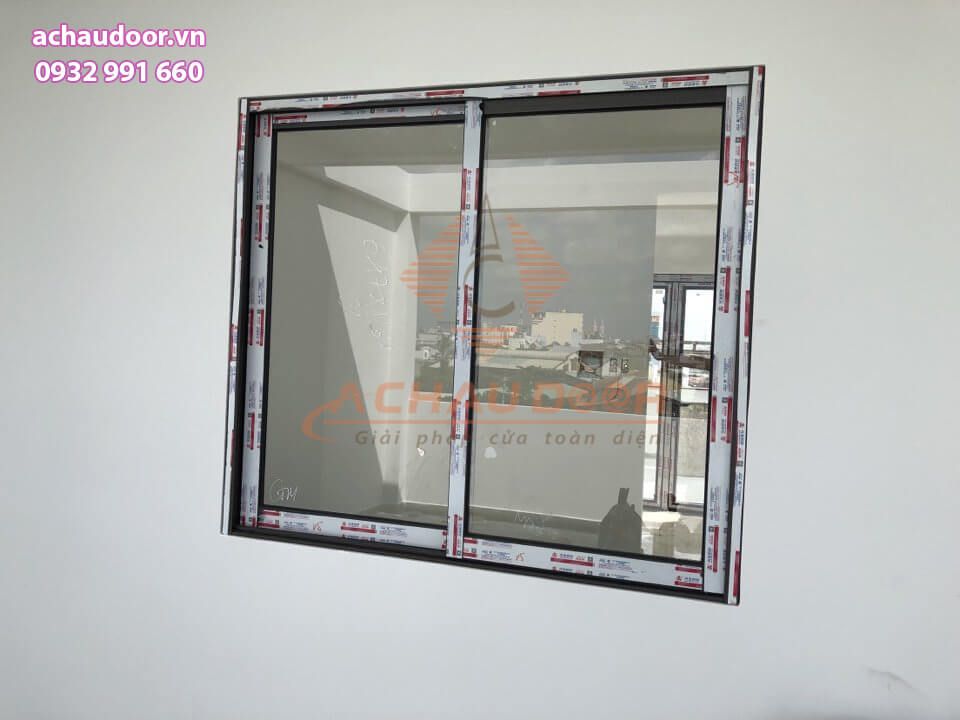 15+ Mẫu cửa nhôm Xingfa màu trắng đẹp sang trọng 8 cửa sổ mở lùa nhôm xingfa 2 cánh