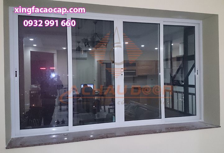 Cửa đi mở trượt nhôm Xingfa 4 cánh 1 Mẫu cửa cuốn 4 cánh mở trượt