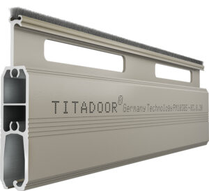 Cửa Cuốn Đức Khe Thoáng Titadoor PM1030S, Móc dày 1.6mm, Chân chịu lực dày 1.7 – 2.8mm