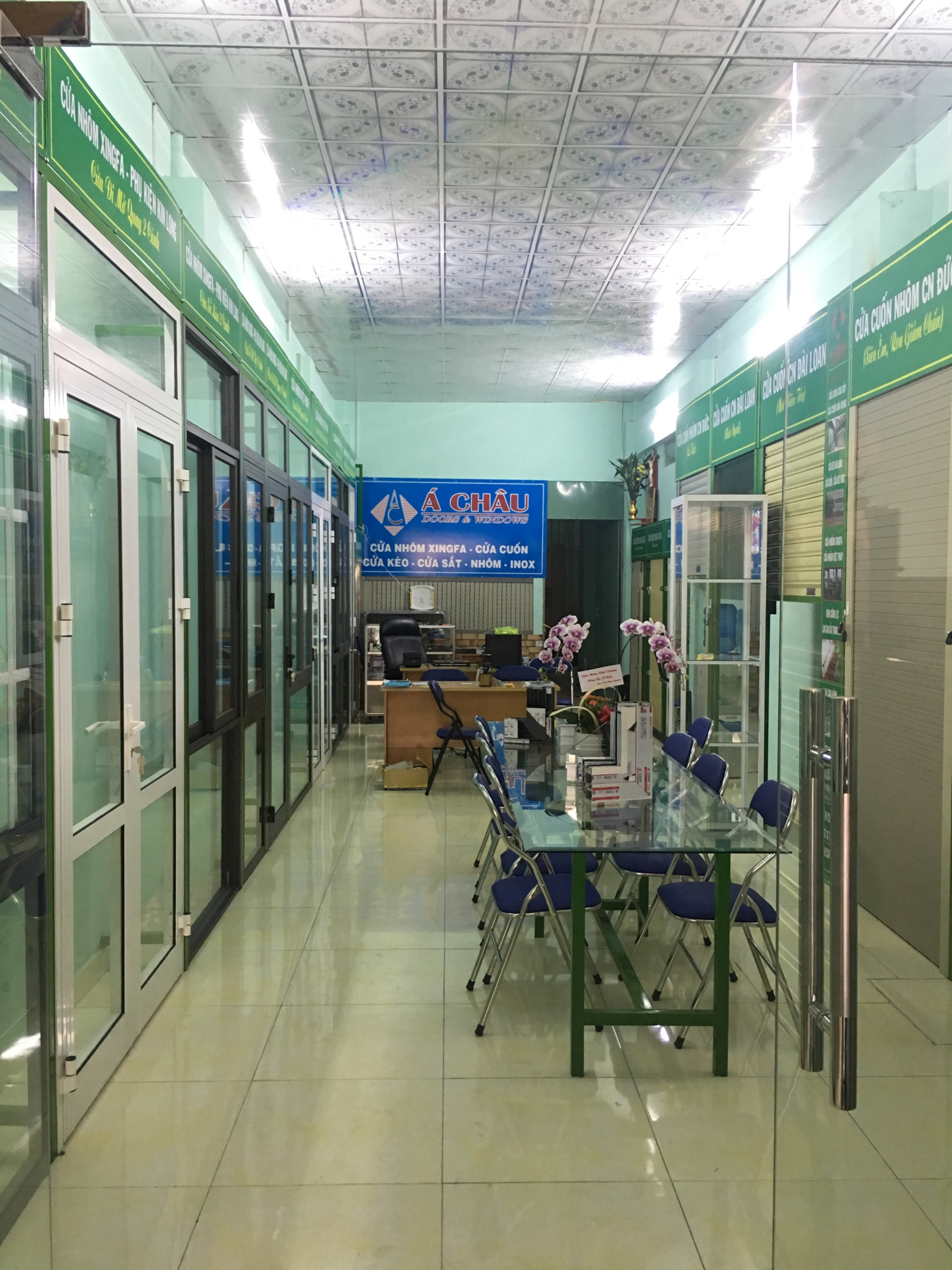 Xưởng Sản Xuất Cửa Cuốn Á Châu 6 showroom cửa cuốn cửa kéo quận 12