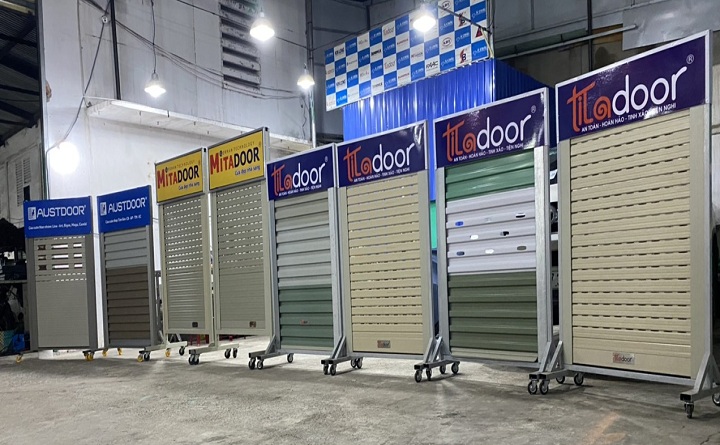 mau-cua-cuon-titadoor-mitadoor-austdoor