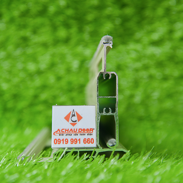 Cửa Cuốn Đức Khe Thoáng Titadoor PM2059SR 3 Cửa cuốn Đức Titadoor PM2059SR chính hãng giá tốt