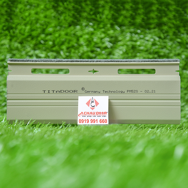 Cửa Cuốn Đức Khe Thoáng Titadoor PM52S 2 Cửa cuốn Đức Titadoor PM52S chính hãng giá tốt