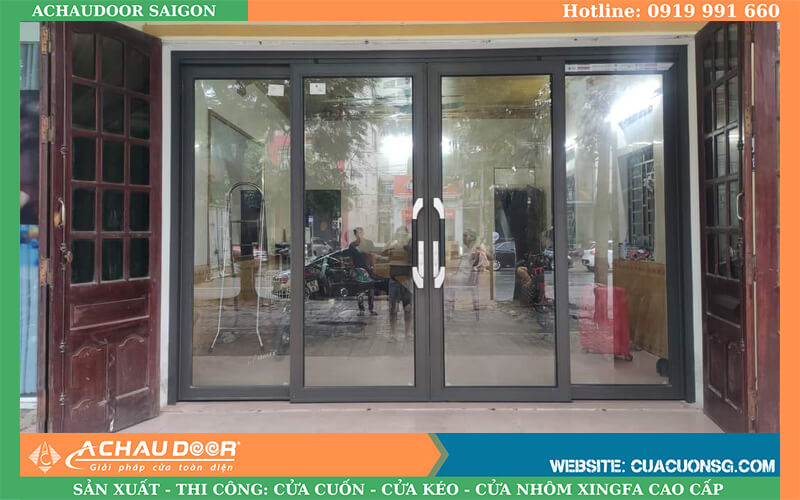cửa trượt quay nhôm kính