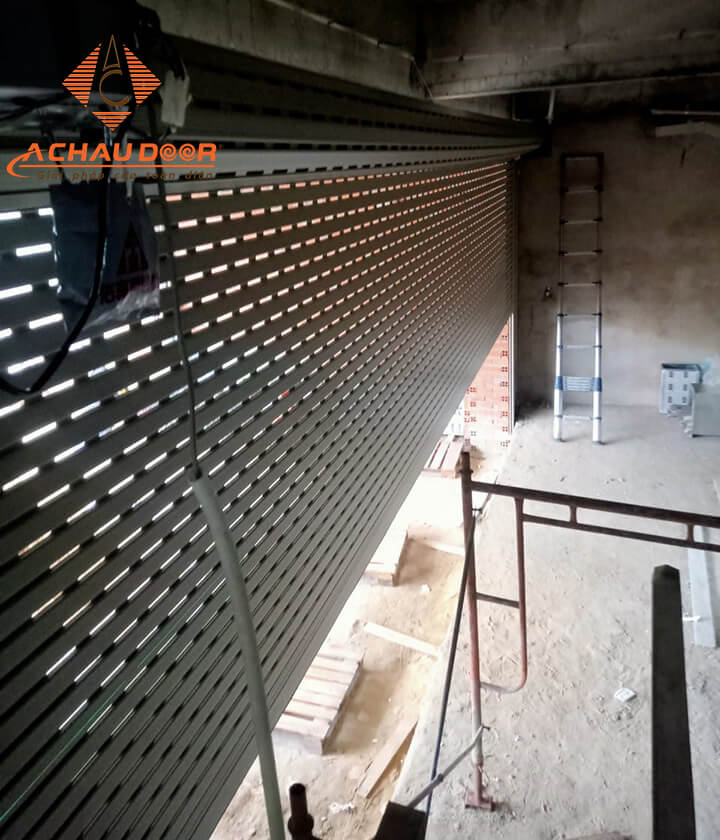 cửa cuốn khe thoáng có tốt không