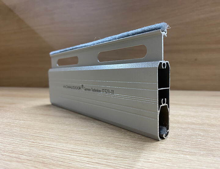 Cửa Cuốn Đức Khe Thoáng Achaudoor ST523 3 Cửa Cuốn Đức Khe Thoáng Achaudoor ST523