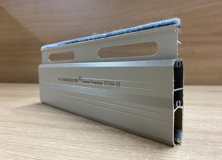 Cửa Cuốn Đức Khe Thoáng Achaudoor ST534 3 Cửa Cuốn Đức Khe Thoáng Achaudoor ST534