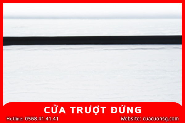 CỬA TRƯỢT ĐỨNG 3 CỬA TRƯỢT ĐỨNG