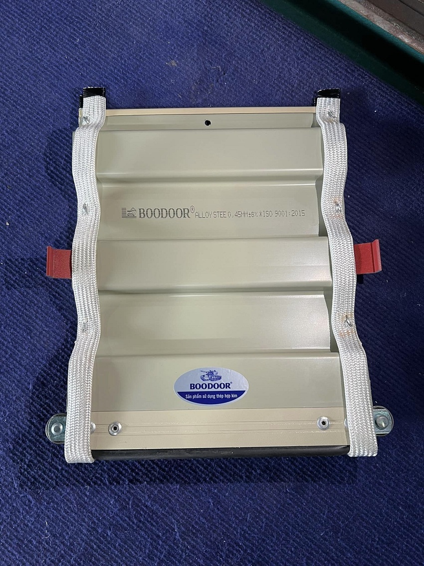 cua-cuon-tam-lien-chong-bao-boodoor