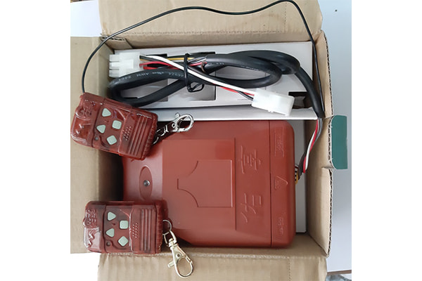 Hộp điều khiển cửa cuốn YH 1 Hộp điều khiển cửa cuốn YH