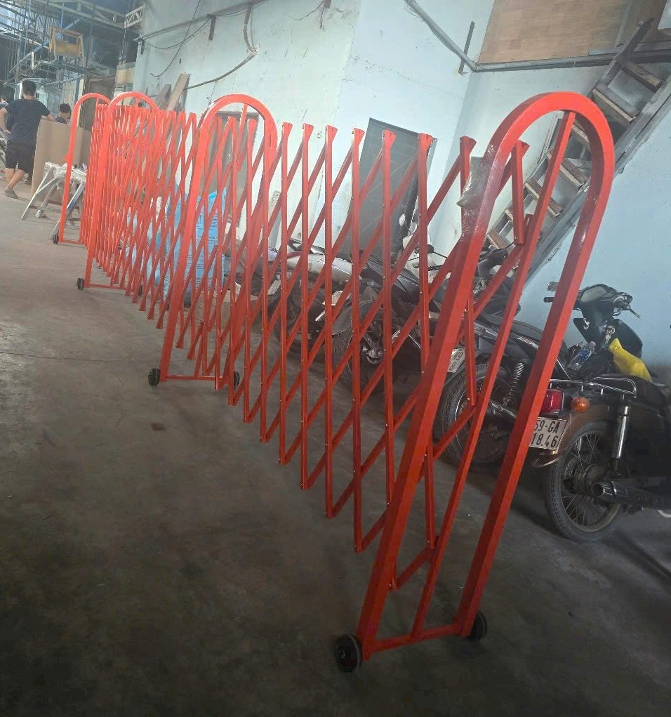 Hàng rào xếp kéo tay gọn nhẹ, tiện lợi mới nhất năm 2025 18 Hàng rào xếp kéo tay
