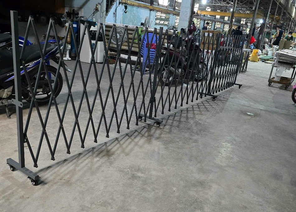Hàng rào xếp kéo tay gọn nhẹ, tiện lợi mới nhất năm 2025 10 Hàng rào xếp kéo tay