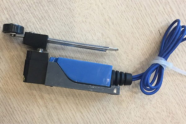 Cách lắp đảo chiều cửa cuốn nhanh chóng và hiệu quả tại Á Châu Door 2 Cách lắp đảo chiều cửa cuốn