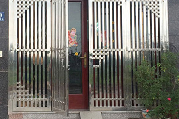 Báo giá cửa inox 1 cánh được phân phối tại Á Châu Door mới nhất 2025 1 Giá cửa inox 1 cánh