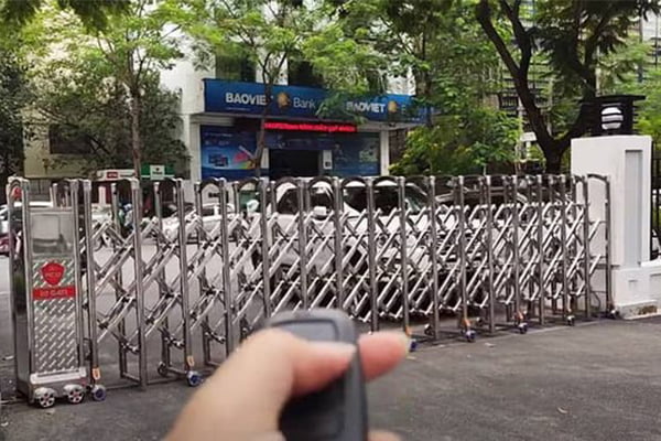Báo giá hấp dẫn nhất về bộ điều khiển cổng xếp tại Á Châu Door 1 Bộ điều khiển cổng xếp