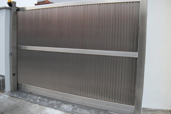 Tổng hợp mẫu cổng lùa Inox đẹp và hiện đại nhất 2025 6 Cổng lùa Inox