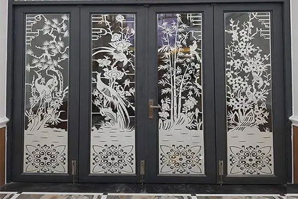 Tổng hợp các mẫu cổng CNC tùng cúc trúc mai đẹp nhất năm 2025 4 Cổng CNC tùng cúc trúc mai