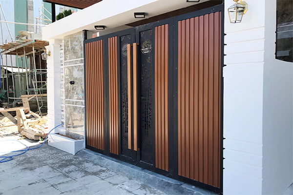 Chiêm ngưỡng các mẫu cổng ngõ 4 cánh siêu đẹp tại Á Châu Door 16 Cổng ngõ 4 cánh