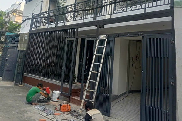 Cập nhật các mẫu cổng sắt hiện đại và đơn giản nhất năm 2025 1 Cổng sắt hiện đại