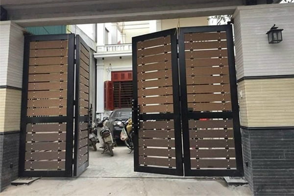 Khám phá các mẫu cổng sắt nan gỗ thời thượng và hiện đại nhất ngày nay 16 Cổng sắt nan gỗ